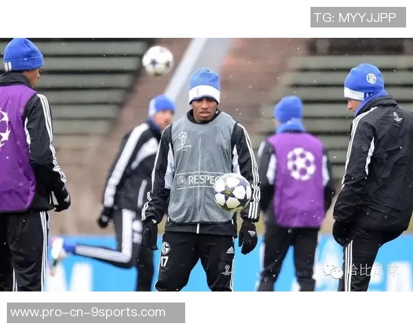 掌握足球拉球技巧的全面指南与实用训练方法分享